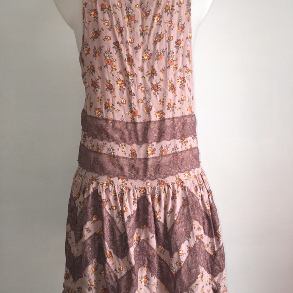 Logo Lavish Sleeveless Dress Size 12. - Picture 2 of 5